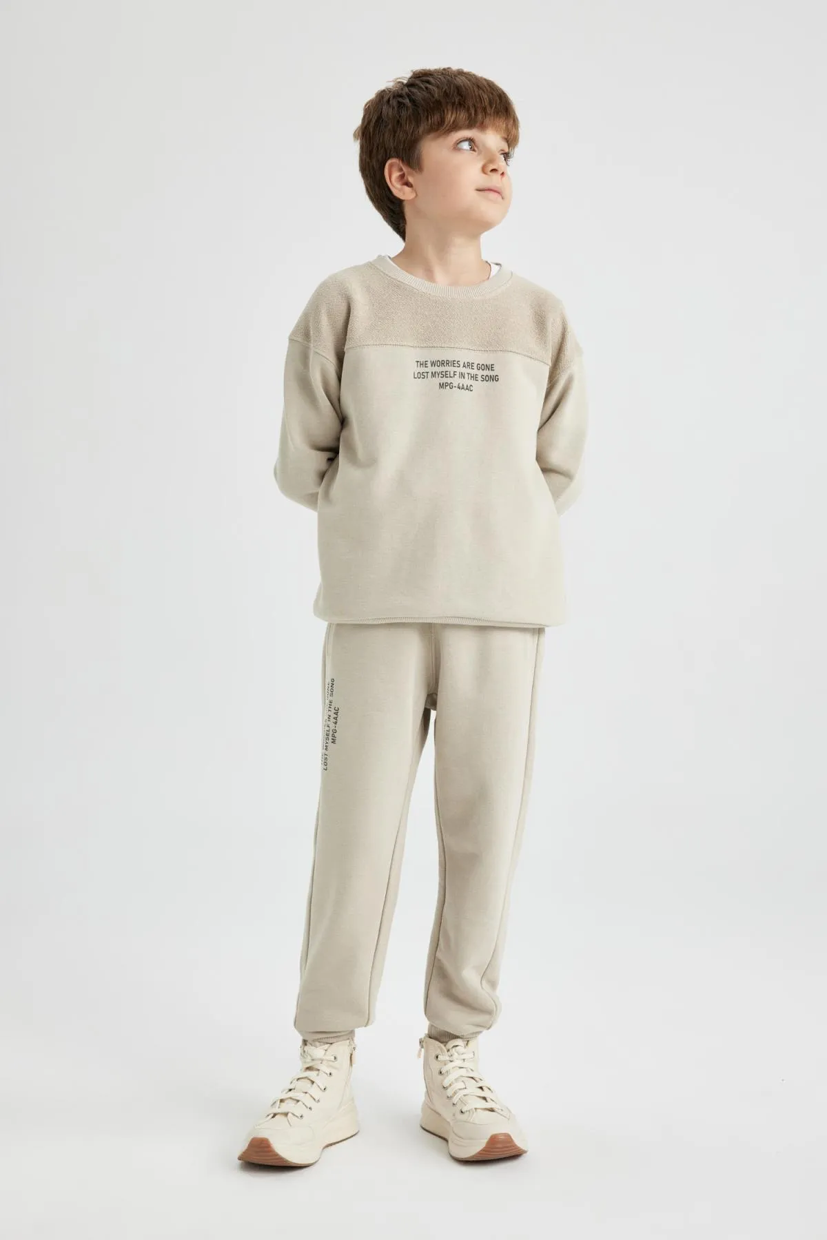 DeFacto  Bedrucktes, dickes Sweatshirt mit Rundhalsausschnitt für Jungen in Oversize-Passform