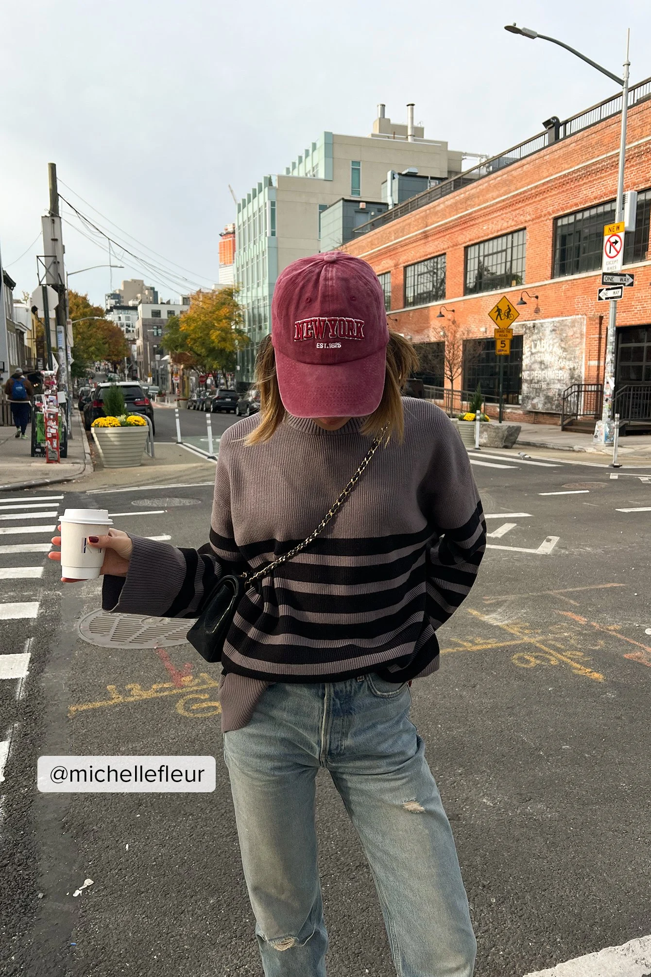 Gestreifter Pullover mit Rundhalsausschnitt
