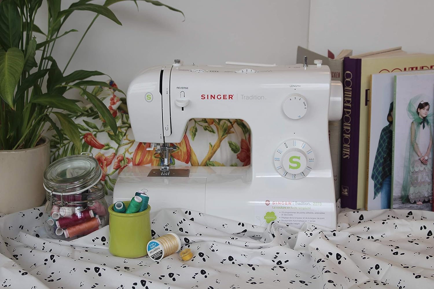 Singer 2273 Tradition Sewing Machine