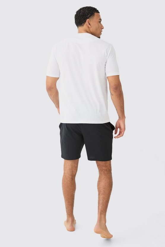 Loungewear-Set aus T-Shirt & Shorts