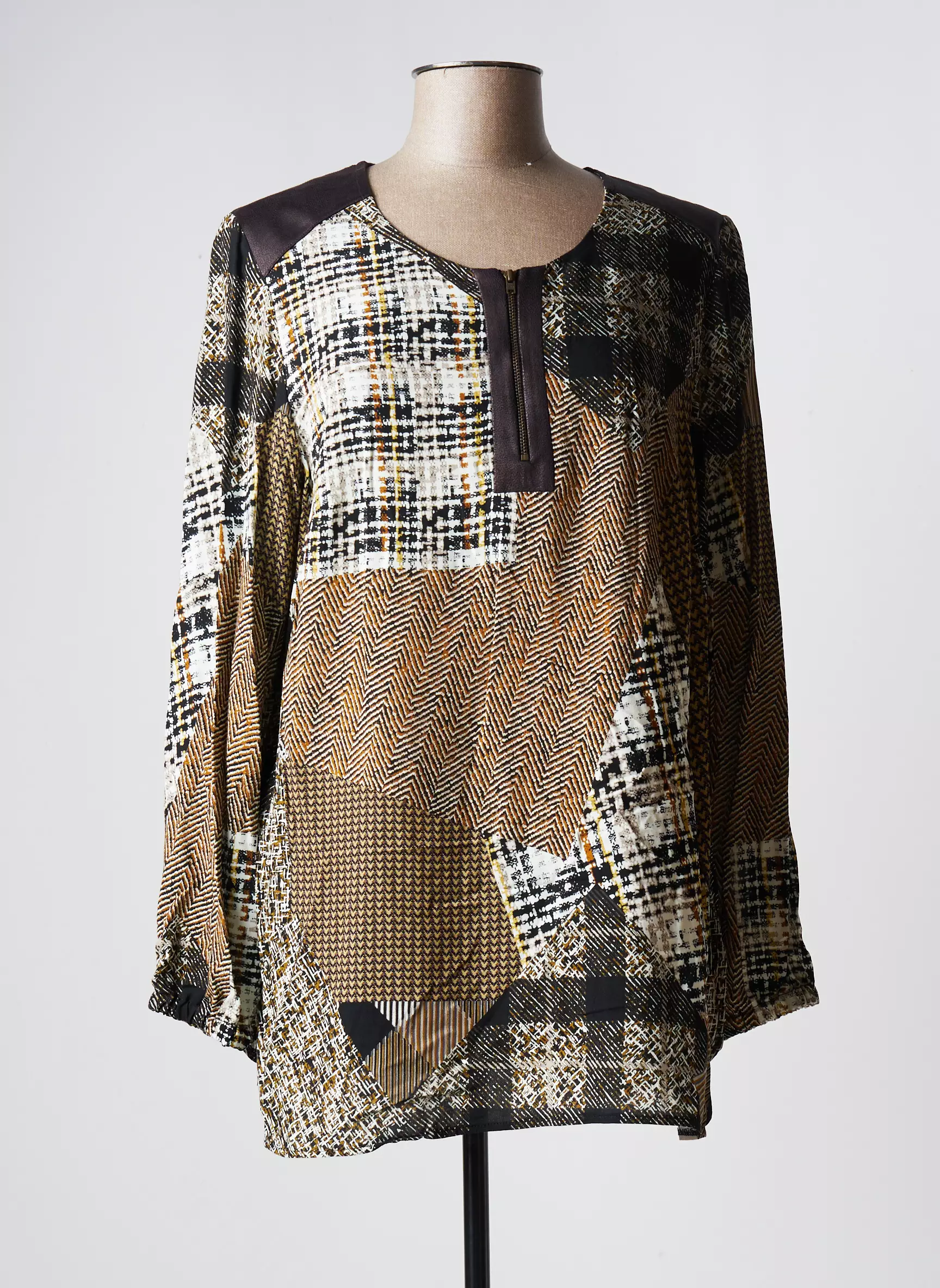 Guy Dubouis Tshirts Femme couleur marron
