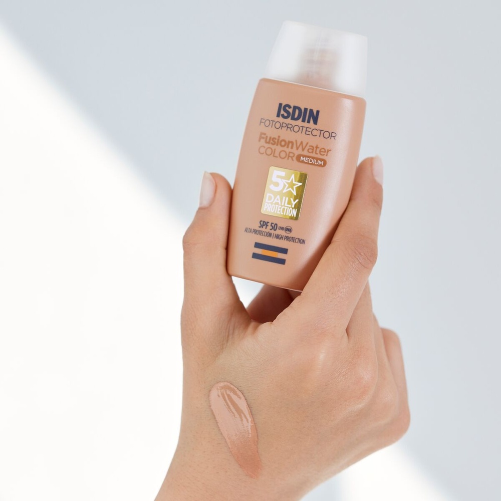 isdin Fusion Water Color Medium Crème solaire visage teintée Ultra-légère SPF50