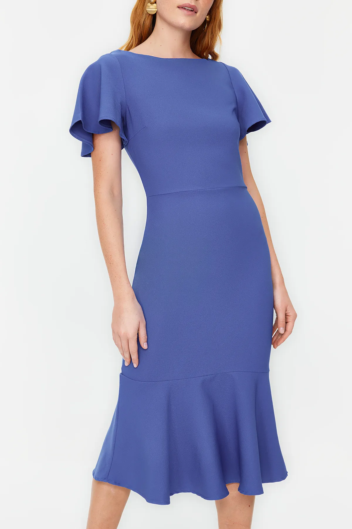 Trendyol Collection  Indigoblaues, figurbetontes Volant-Midikleid aus Webstoff TWOSS20EL1342