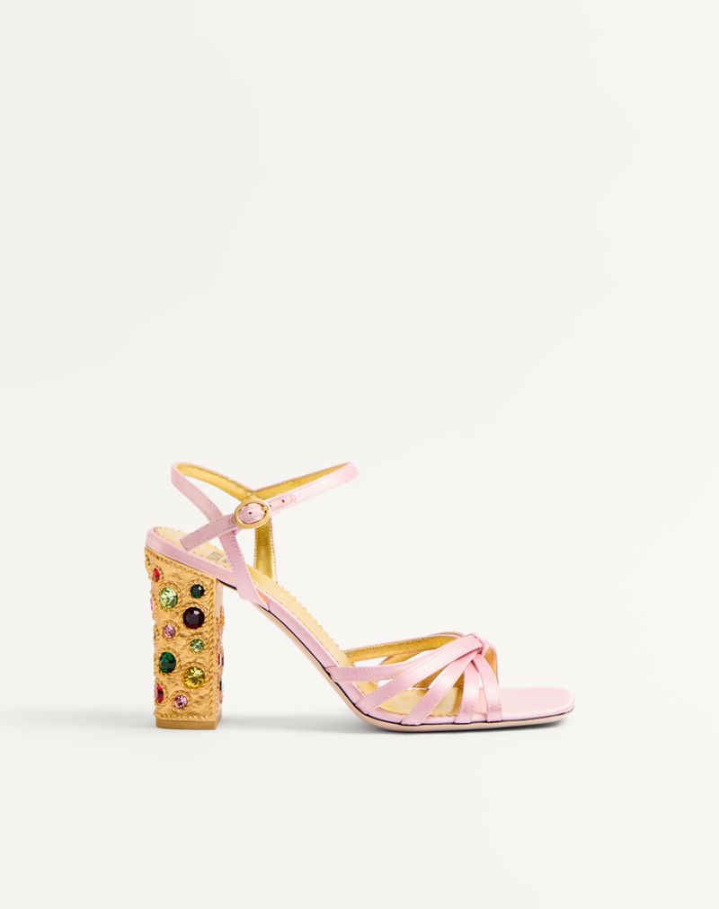 Sandália Preshoes de cetim com cristais, 90 mm