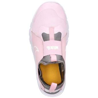 Nike Flex Runner 2 Sneaker in pink