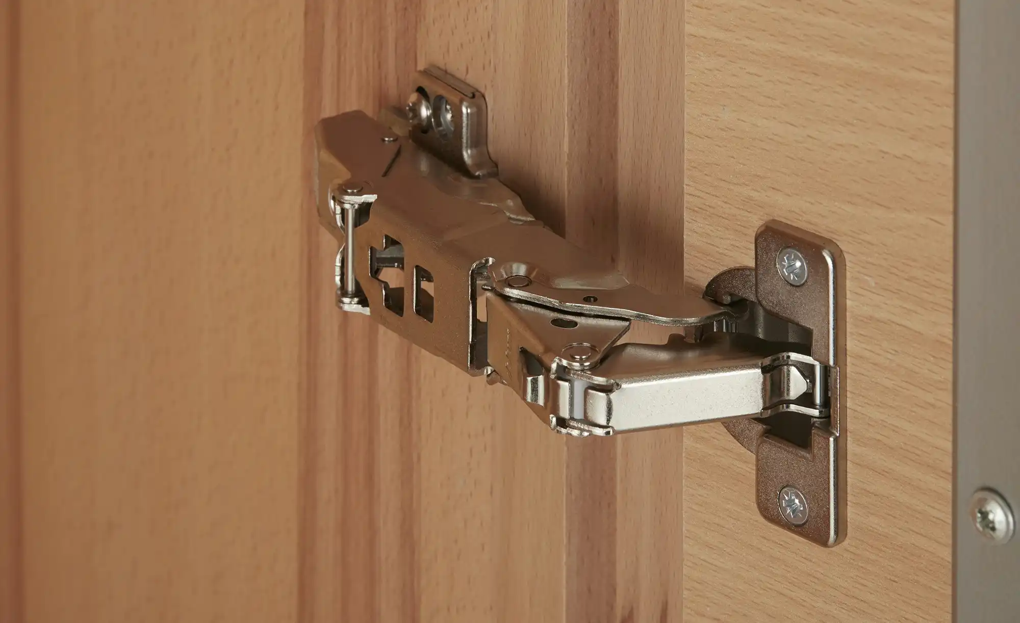 Garderobenschrank