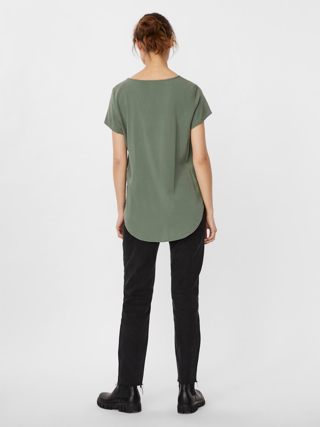 VMBECCA Top