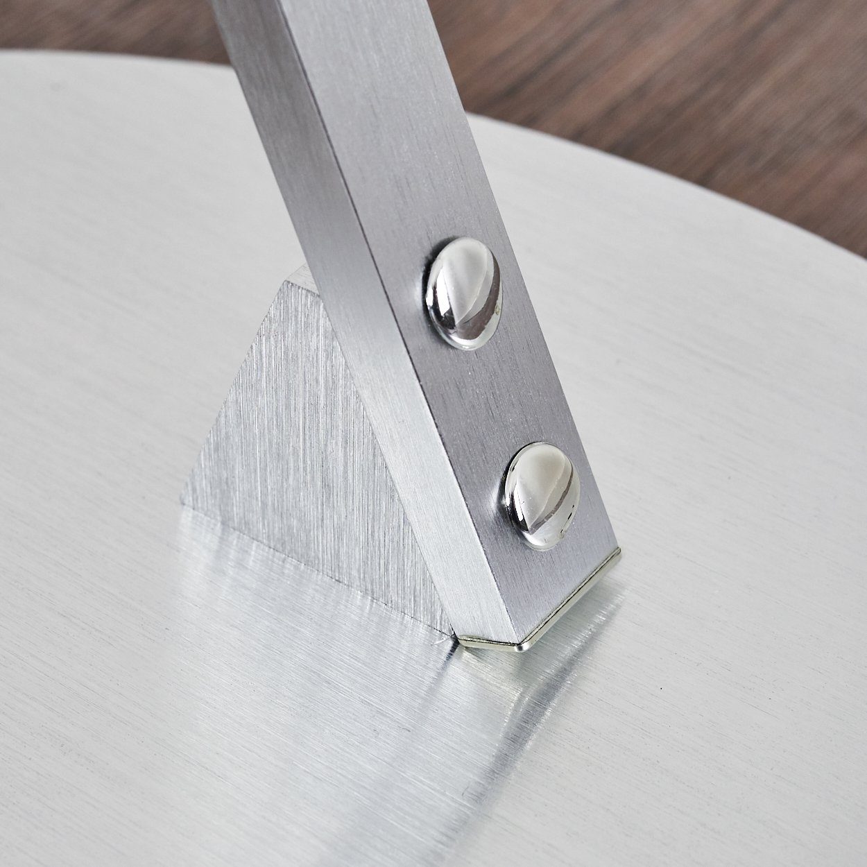 hofstein Bogenlampe Oneto LED Designer Standlampe in Aluminiumgebürstet, mit Fußschalter und Kabel, Leselampe, fest eingebaute LEDs 1100 Lumen
