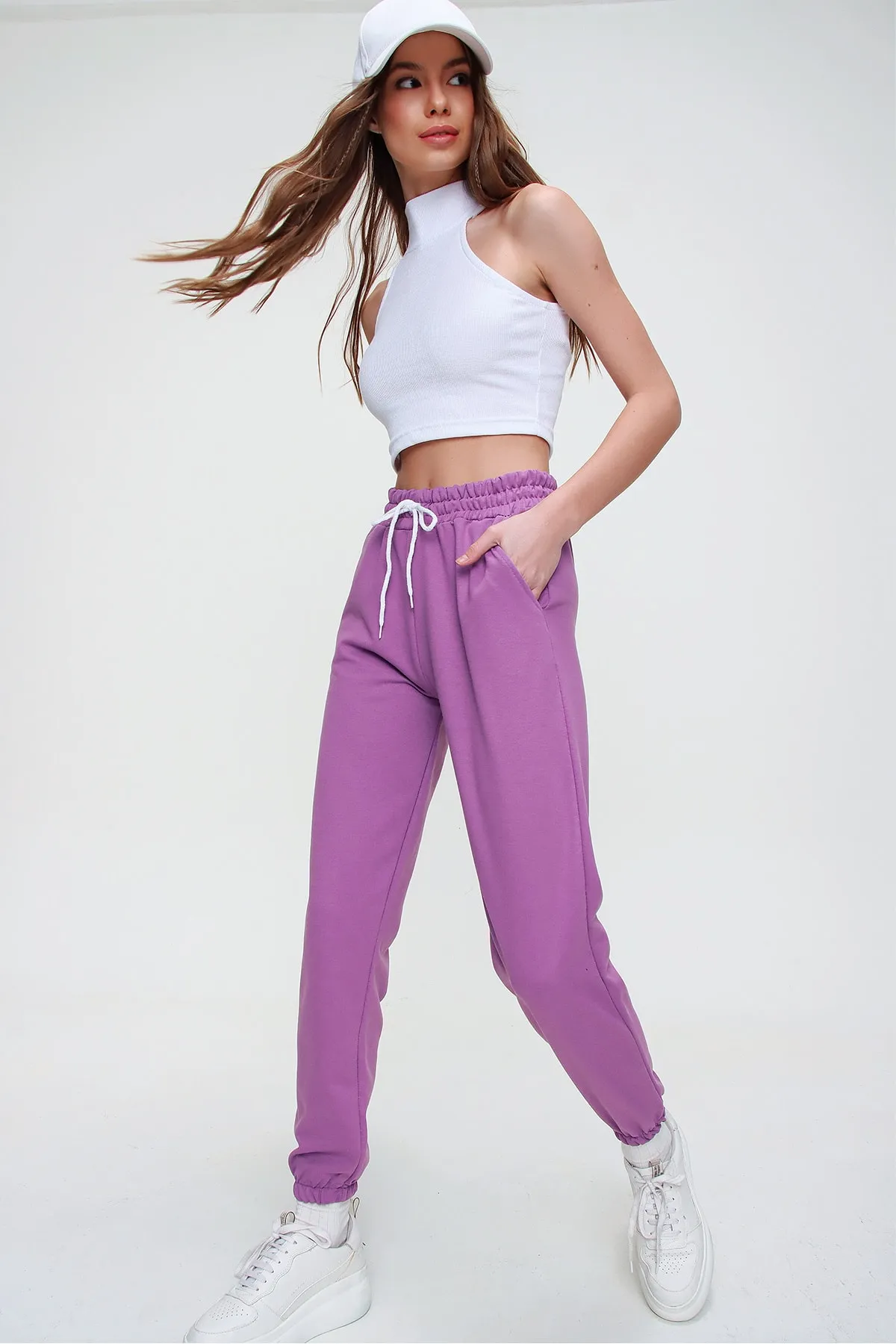 Trend Alaçatı Stili  Damen Basic Jogginghose mit elastischem Bund und Bein in Dunkellila ALC-X5902