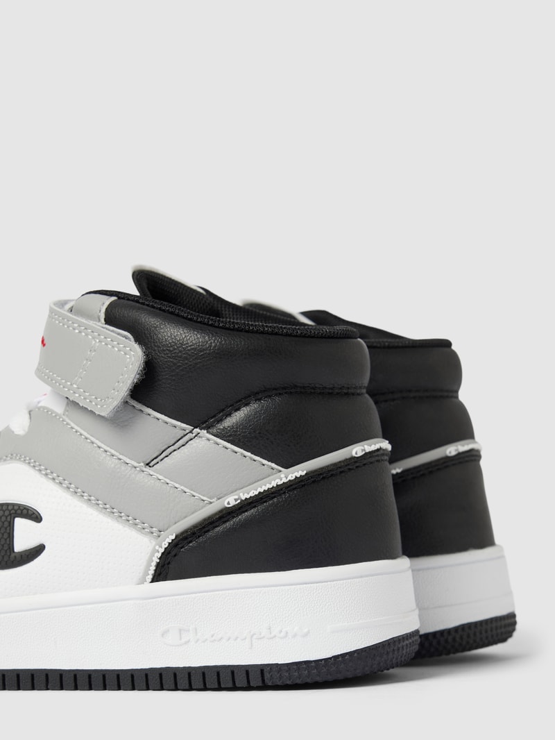 Sneaker mit Colour-Blocking-Design in weiß