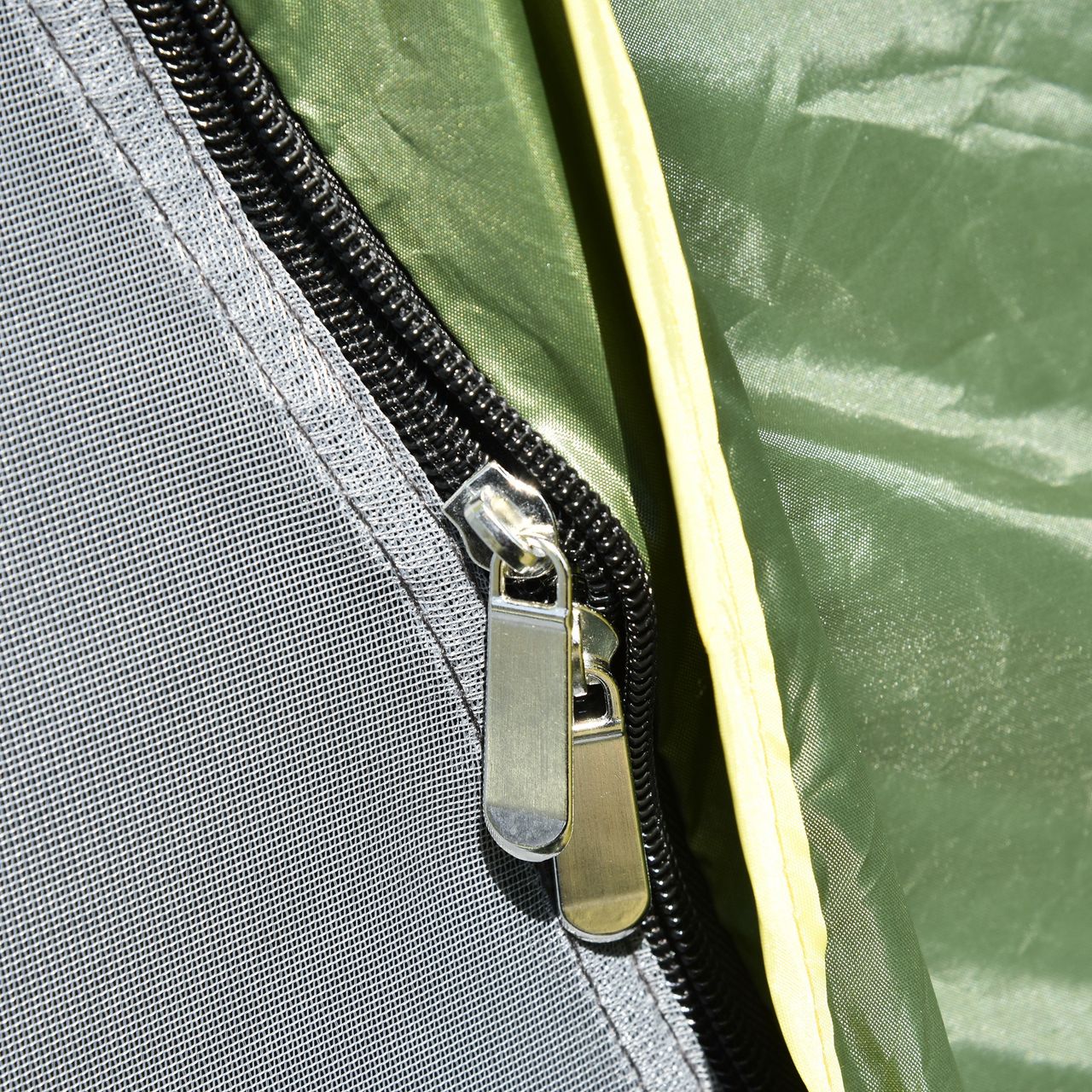 Outsunny Doppelzelt Campingzelt Outdoorzelt Familienzelt Quick-Up-Zelt 2 Erwachsene   1 Kind 4 Jahreszeiten wasserdicht Tragetasche 2 Türen Polyester   Glasfaser Dunkelgrün 210 x 210 x 140 cm
