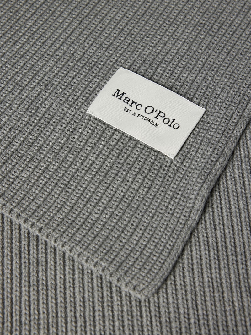 Set aus Schal und Mütze mit Label-Detail in dunkelgrau meliert