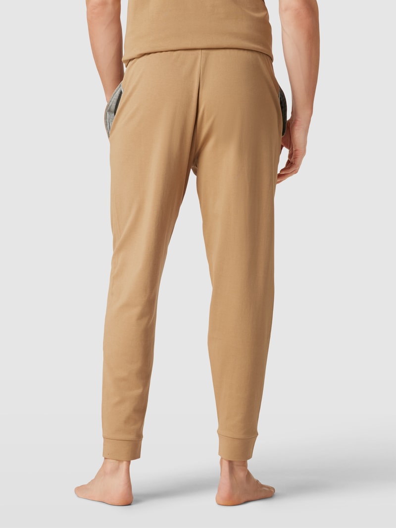 Sweatpants mit Label-Details in camel