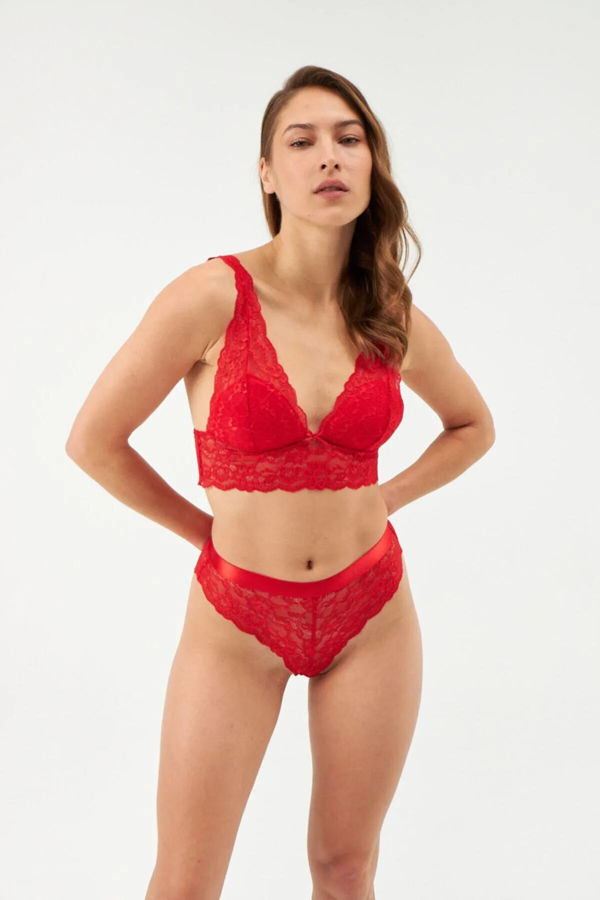 Dagi  Roter, bügelloser Bralette-BH aus Spitze