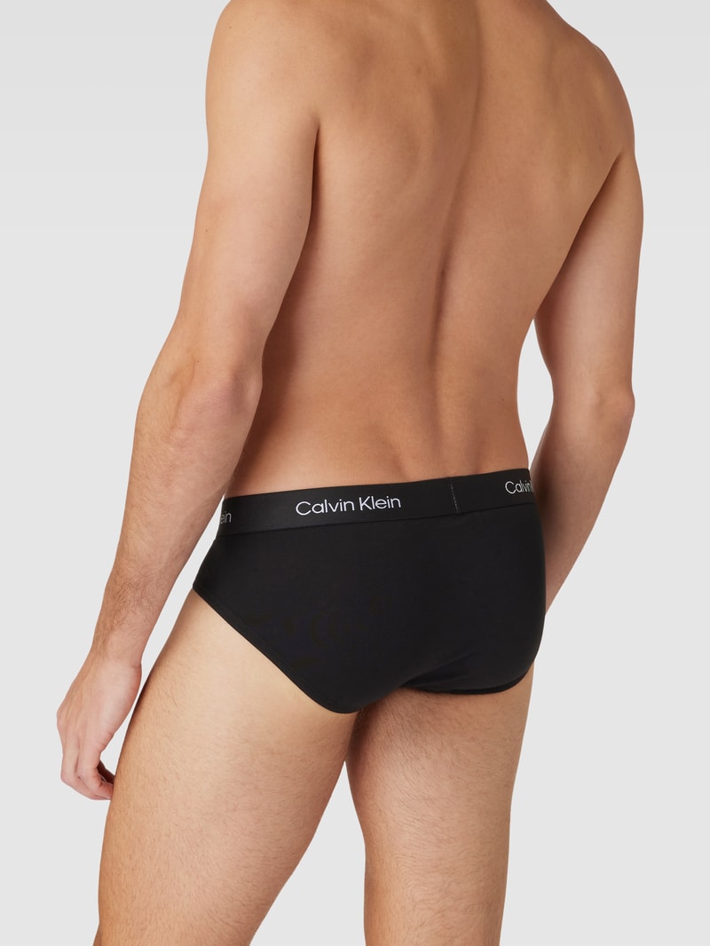 Slip mit Label-Detail in schwarz