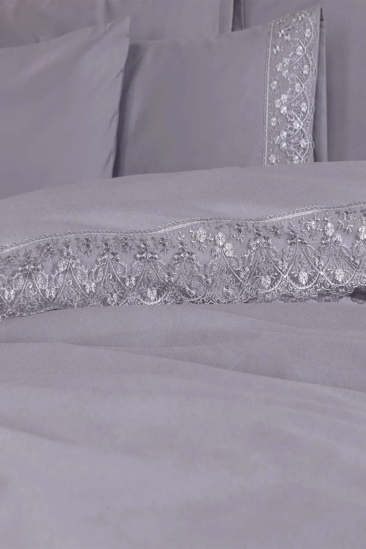 Çeyiz Diyarı  Französisches Spitzen-Patya-Mitgift-Bettbezug-Set, Grau