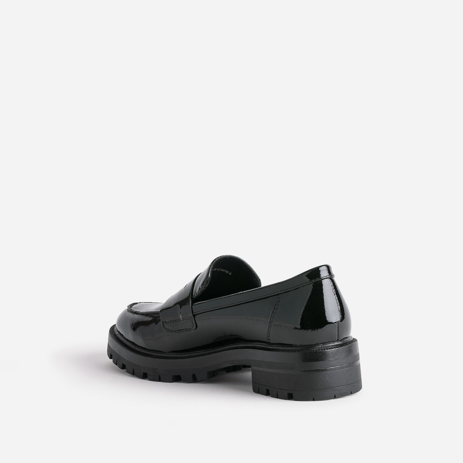 Mocassin TEXTO noir verni cranté