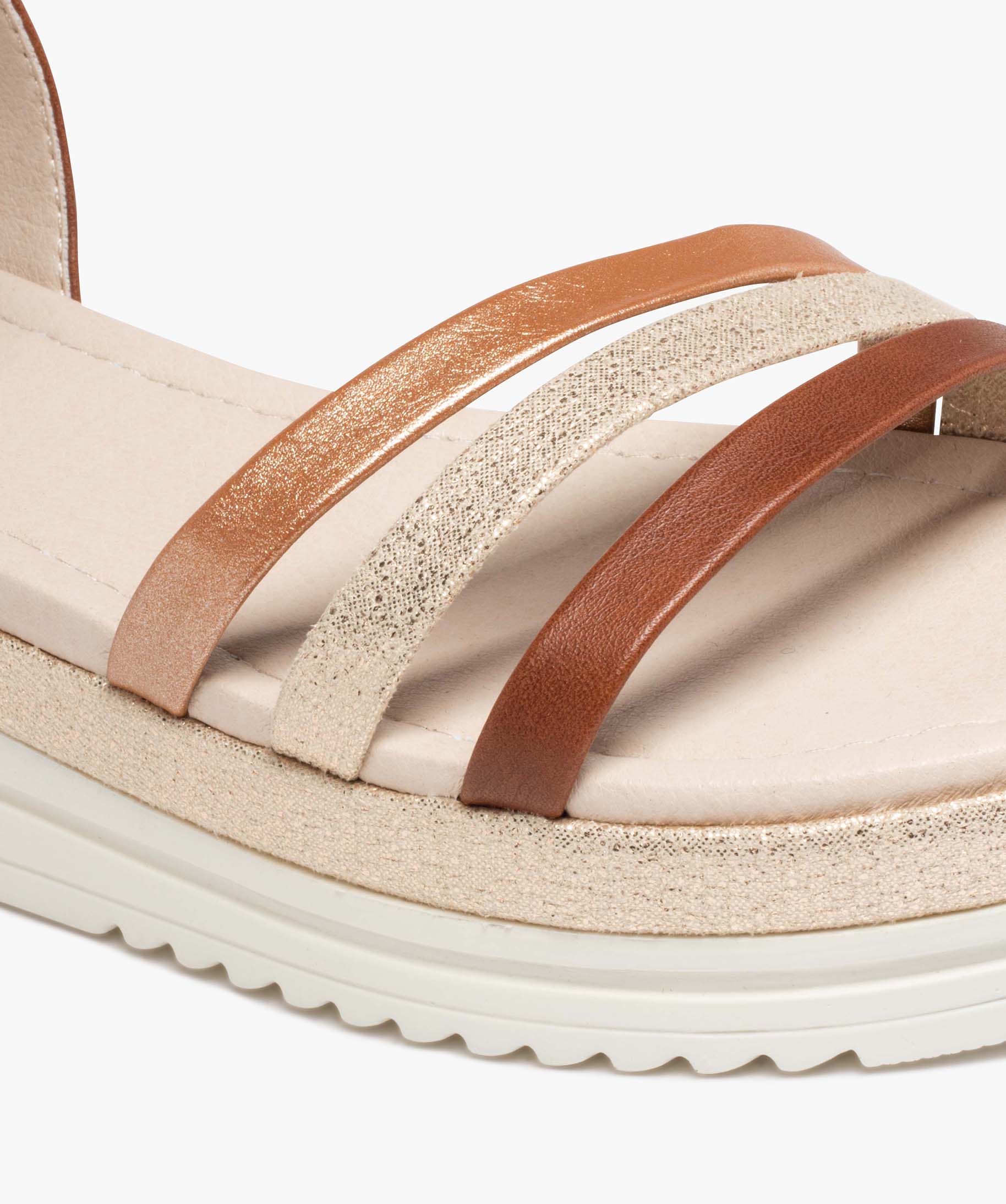 Sandales fille compensées à fines brides brillantes camel | GEMO