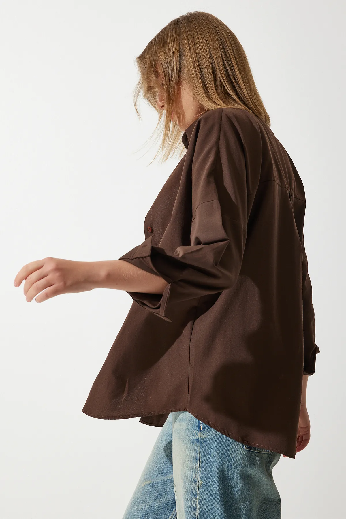Happiness İstanbul  Bitter Brown Oversize Long Basic Shirt für Damen DD00842