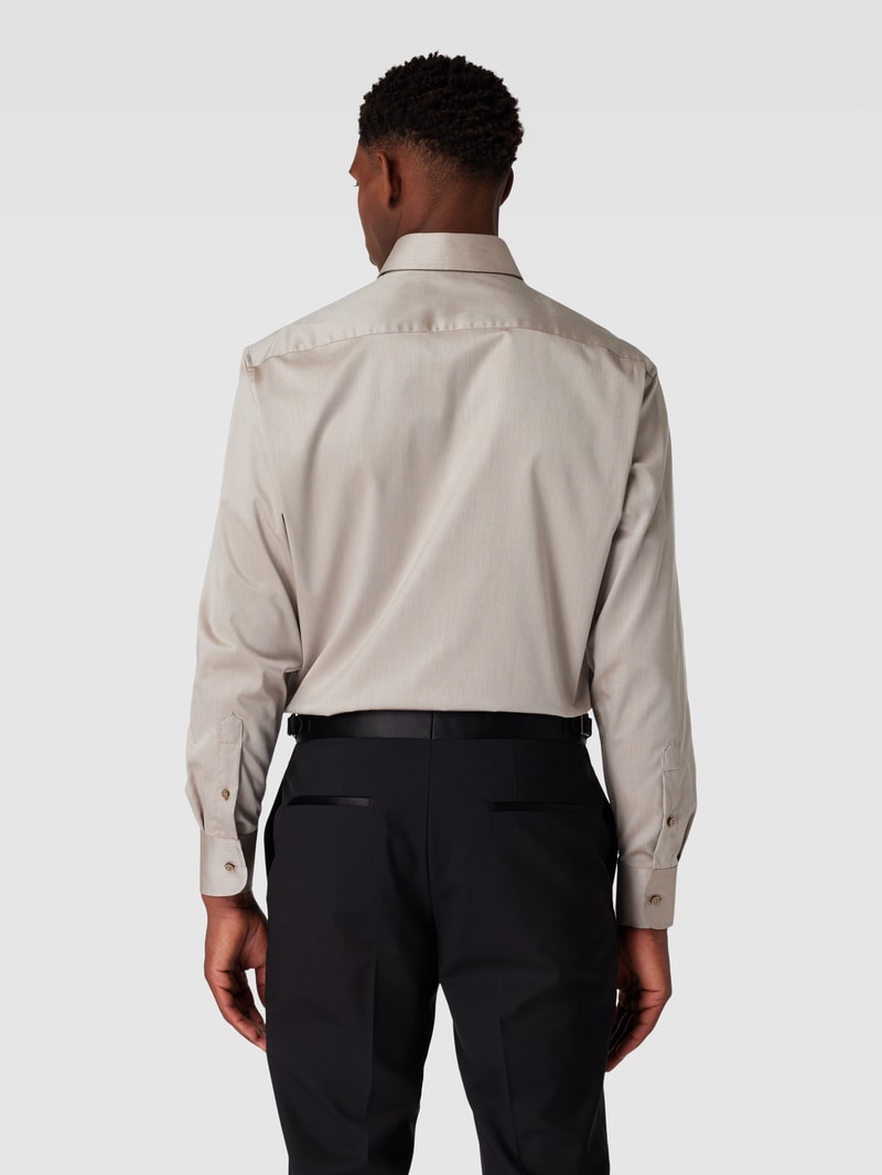 Modern Fit Premium Shirt mit Kentkragen in sand