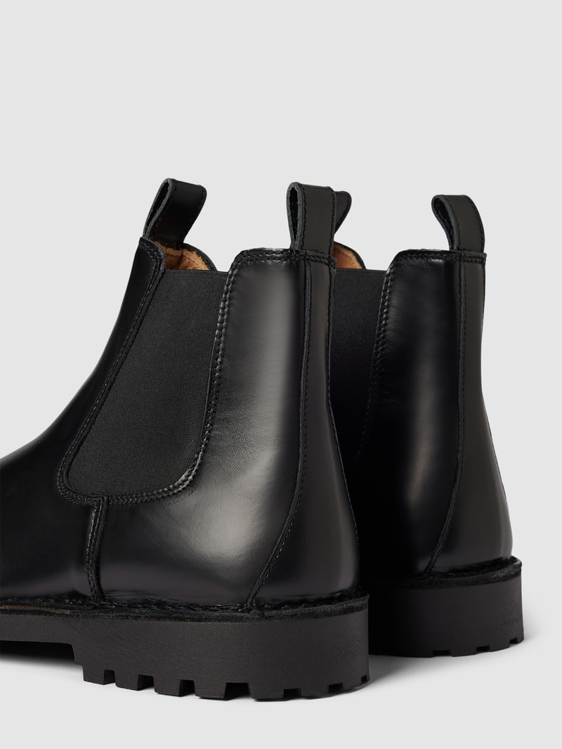 Chelsea Boots mit elastischen Einsätzen Modell 'RICKY' in schwarz