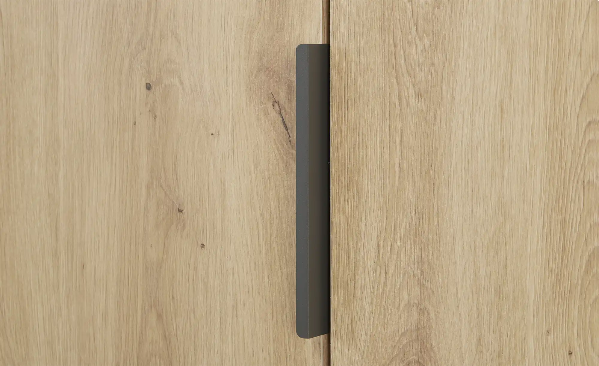 Garderobenschrank
