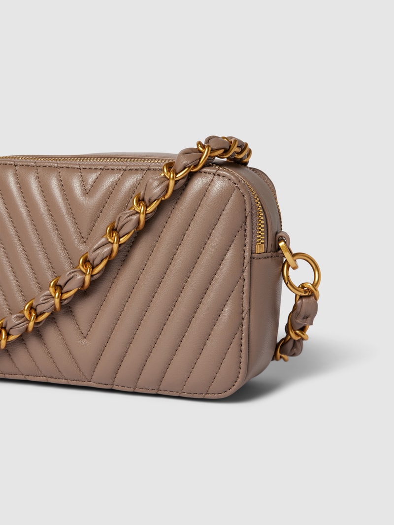 Umhängetasche mit Ziernähten Modell 'ELLA' in taupe