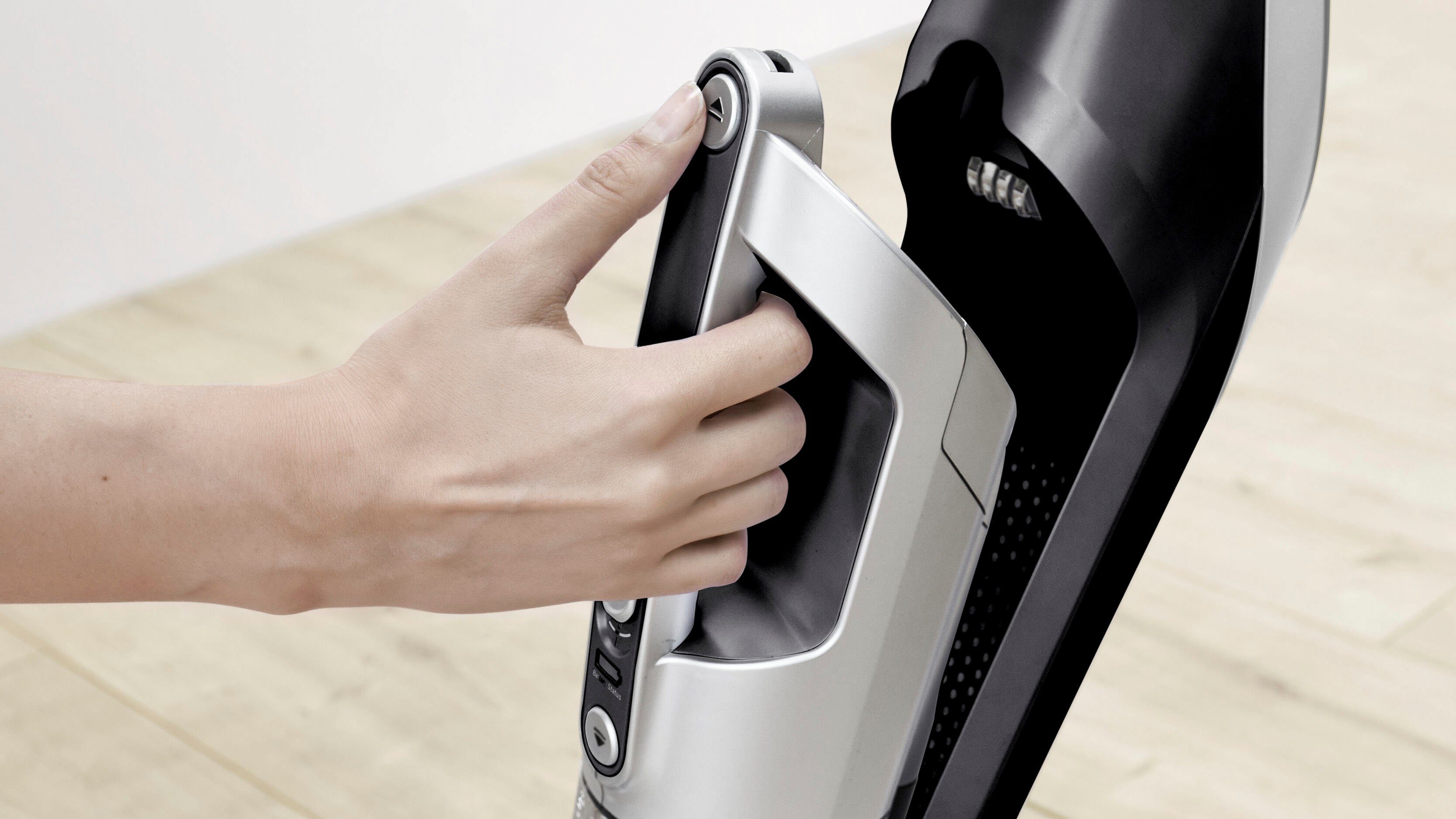 BOSCH Akku-Hand-und Stielstaubsauger Flexxo Serie 4 BBH3P2801, 28 V, Power Düse mit LED, beutellos, integriertes Zubehör, Schwarz