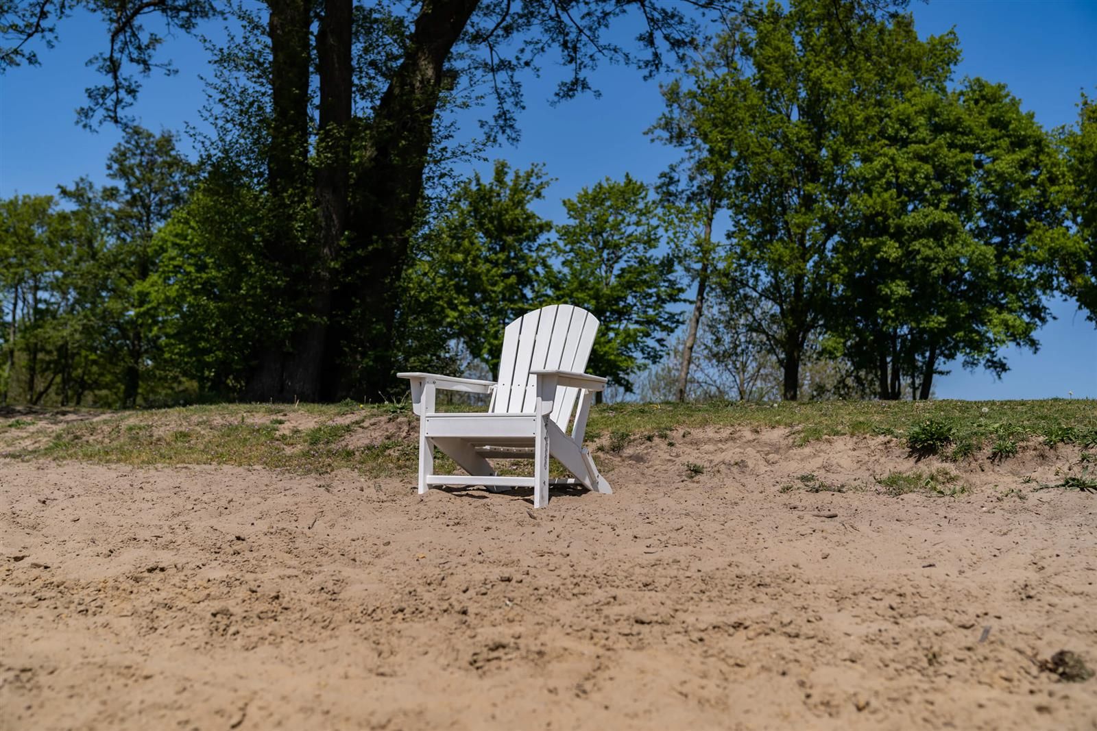 MaximaVida klappbarer Adirondack weiße Gartenstuhl