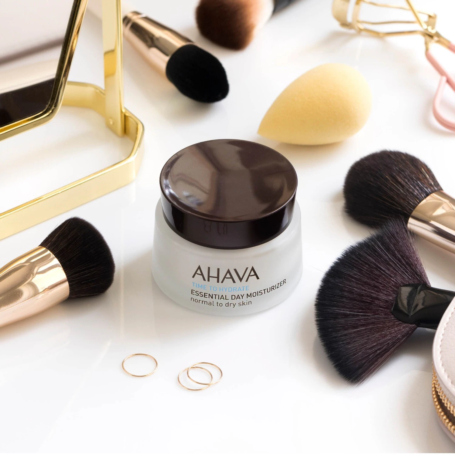 AHAVA Essential Day Moisturiser pre normálnu až suchú pleť