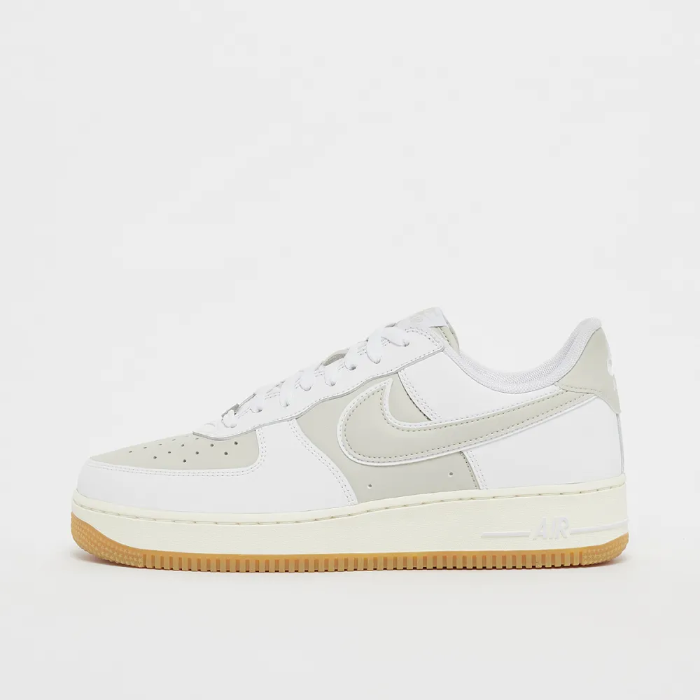 Nike Air Force 1 07 FQ8201-100 / weiss