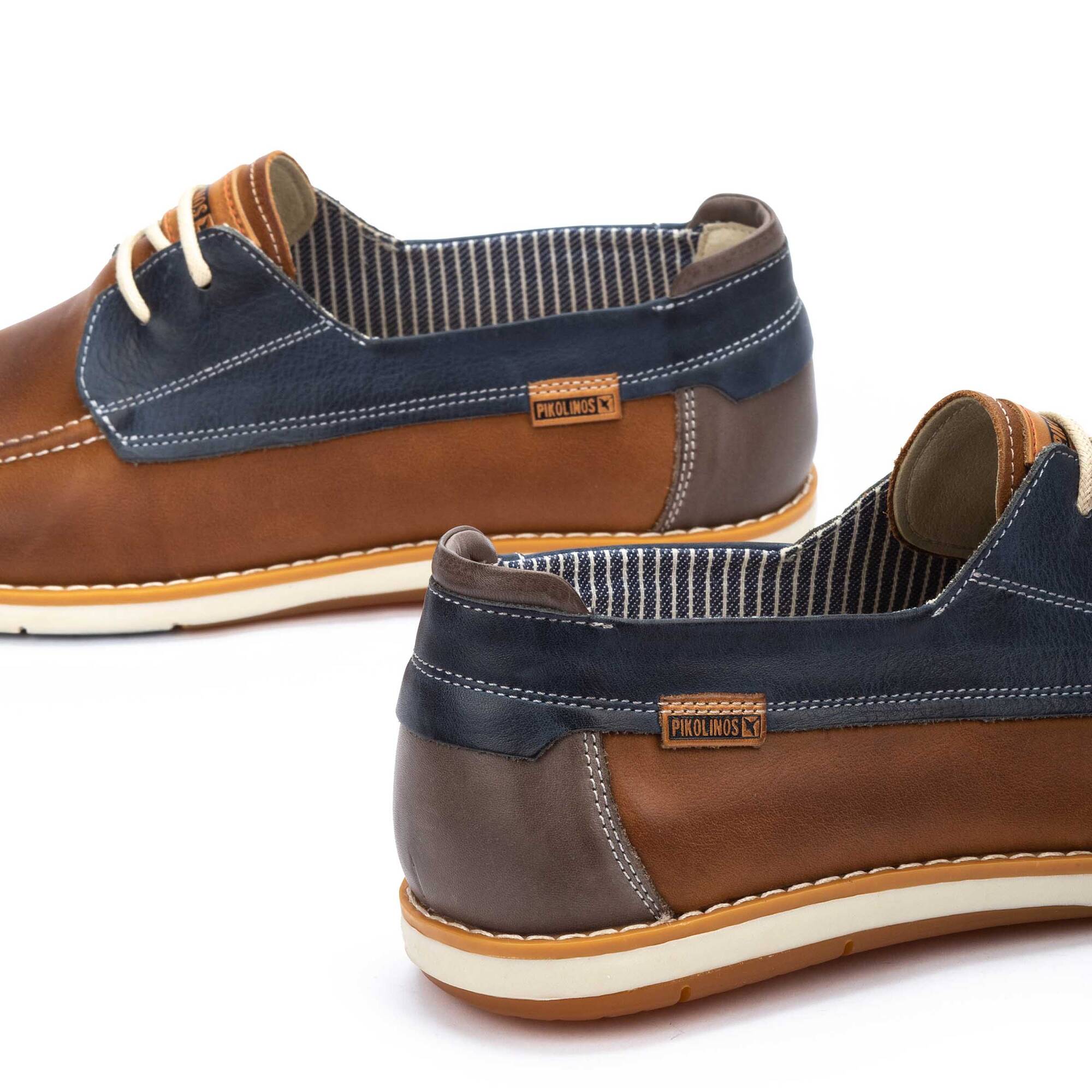 Dwukolorowe buty żeglarskie męskie - BRANDY