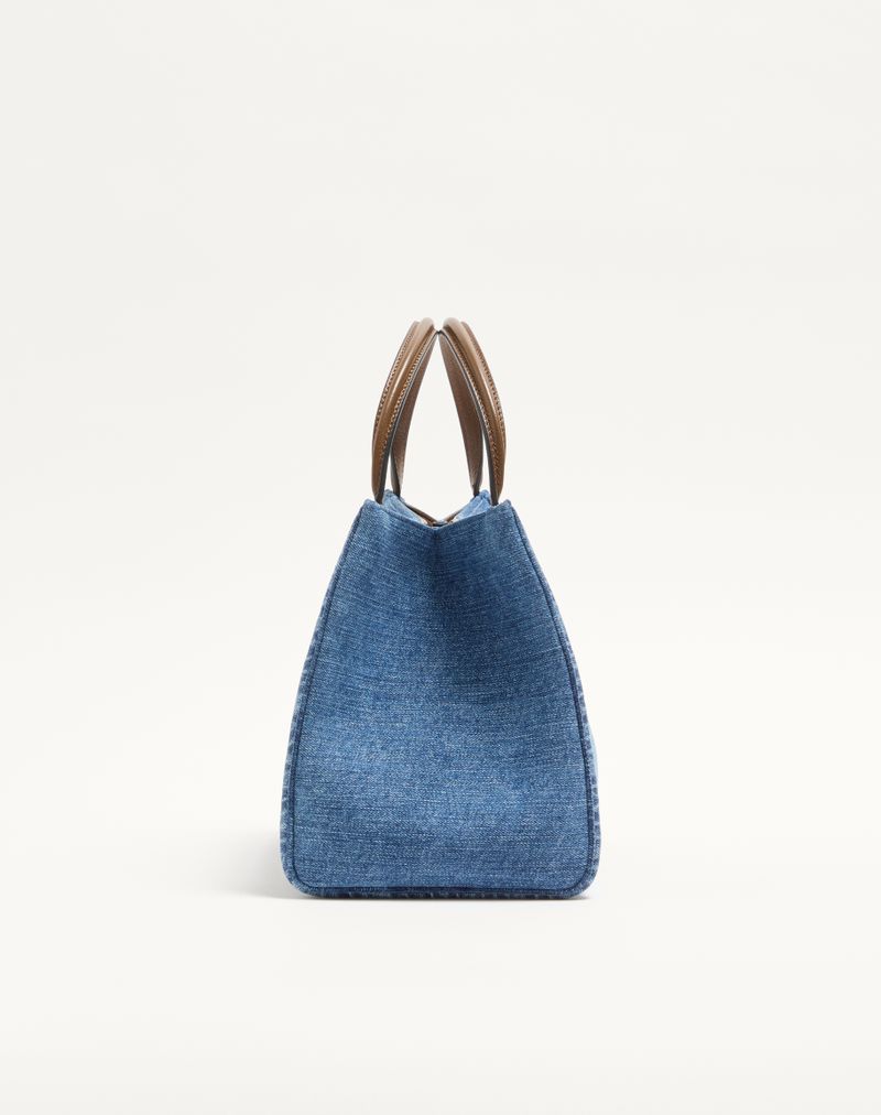Bolsa Valentino Garavani Alltime Média em Jeans com Alça de Ombro em Fita Bordada