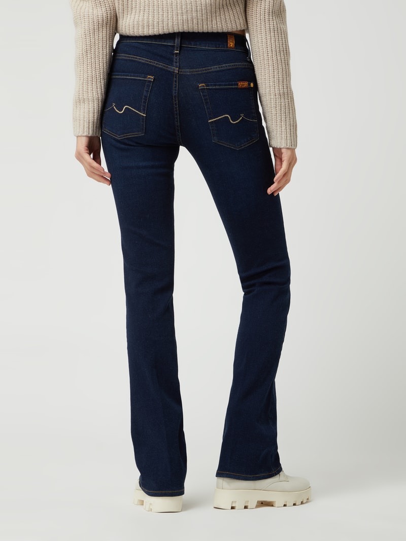 Bootcut Jeans mit Stretch-Anteil in marineblau