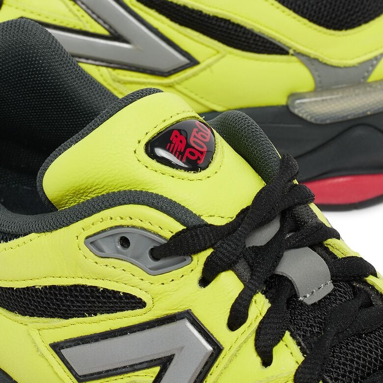 New Balance U9060NRG tea tree