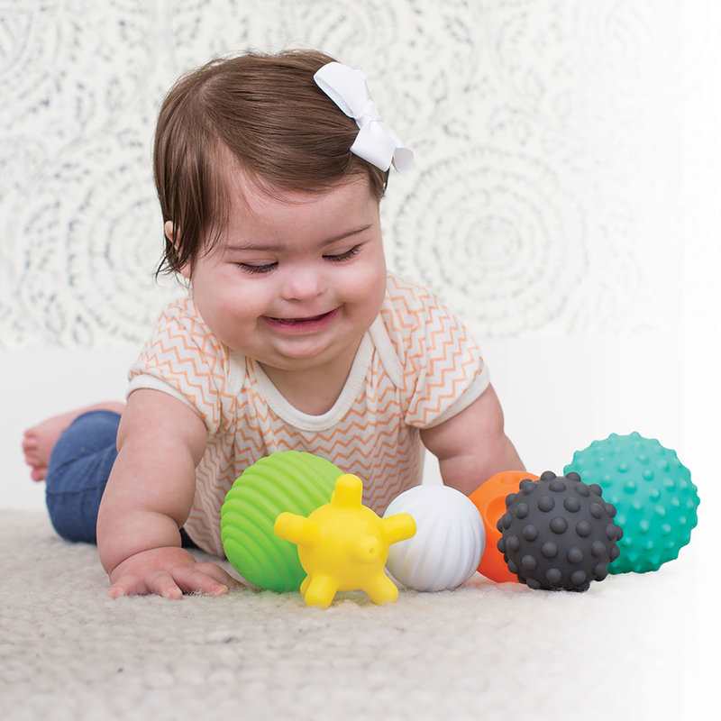 Set sensoriel 20 pièces balles, cubes et animaux Infantino