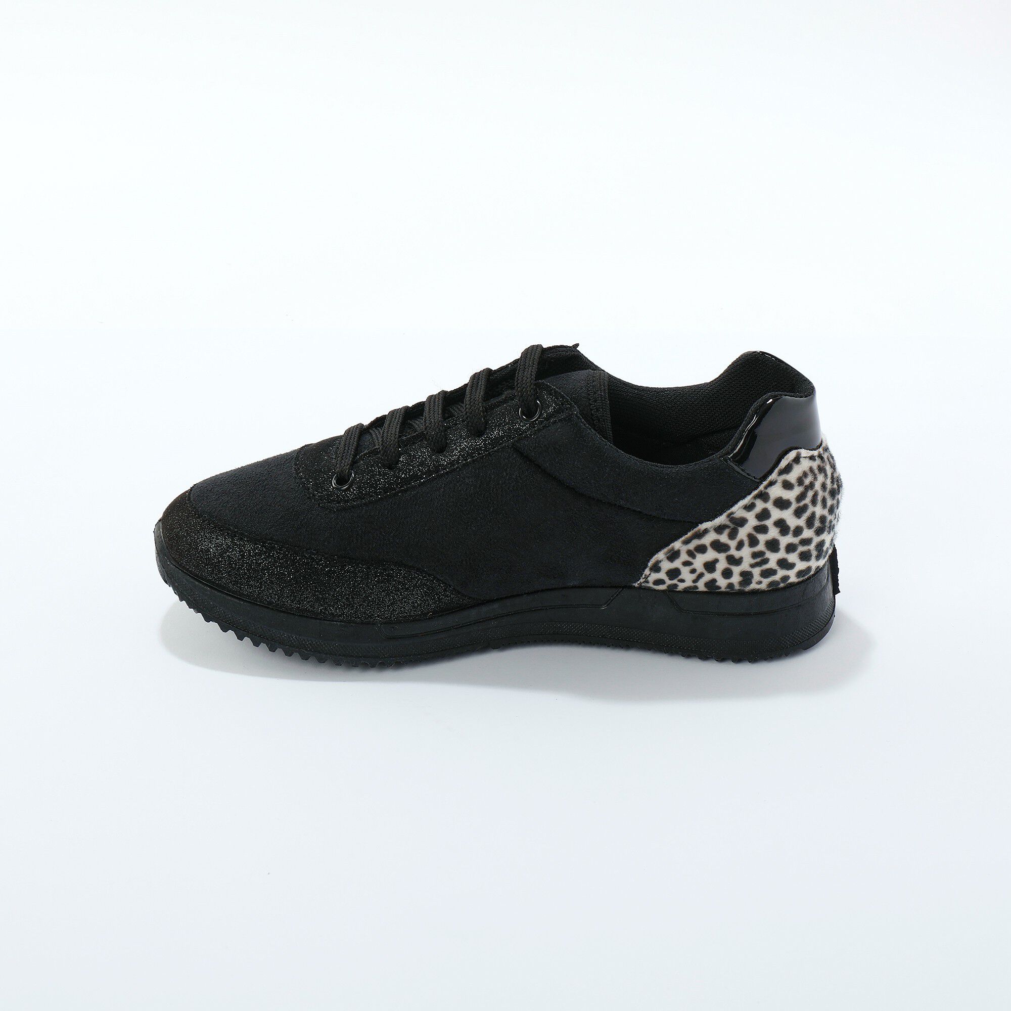 Baskets lacées spécial pieds sensibles en tissu extensible