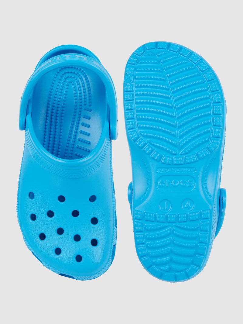 Clogs mit Luftlöchern in ozean blau