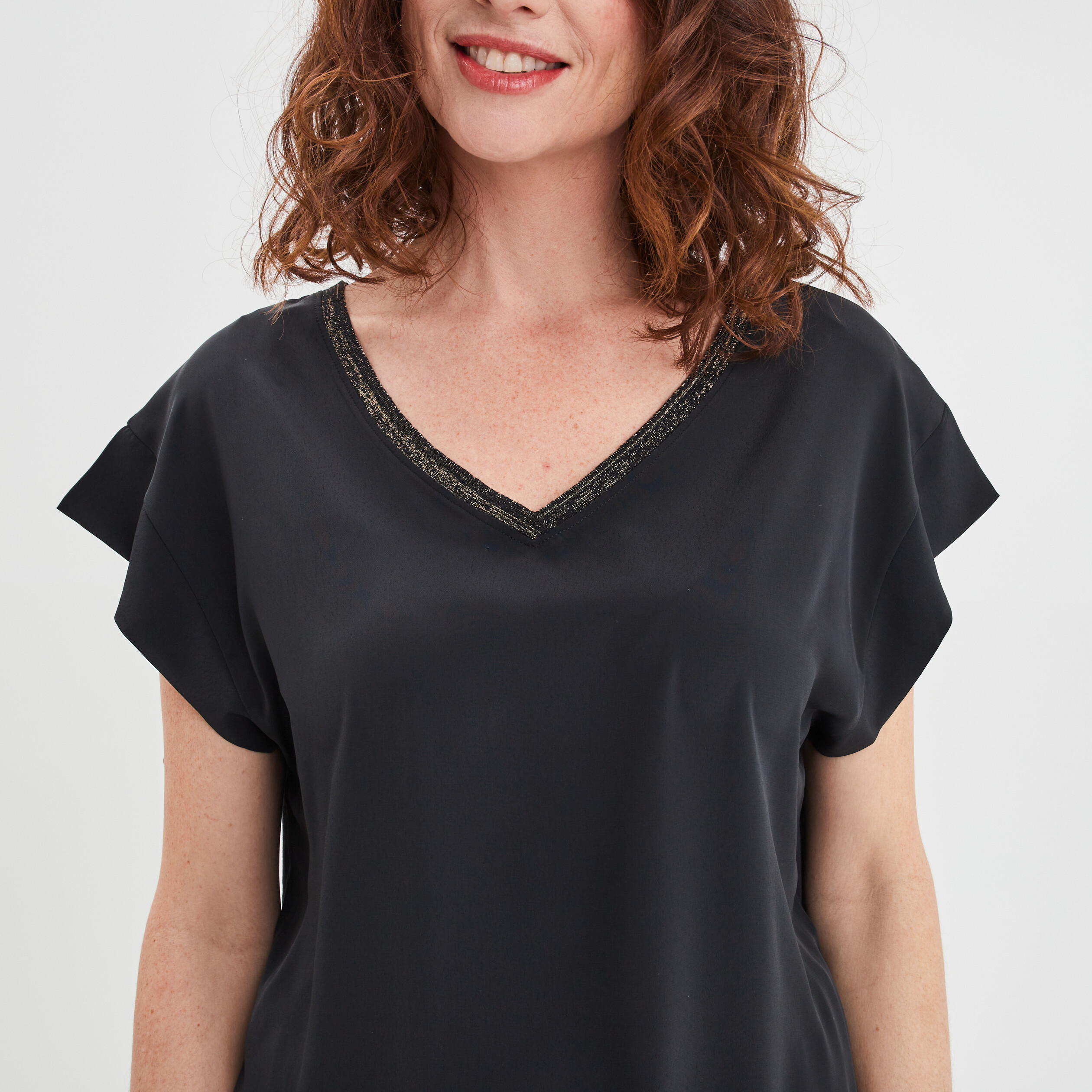 T-shirt col en V à bandes métallisées noir femme | La Halle