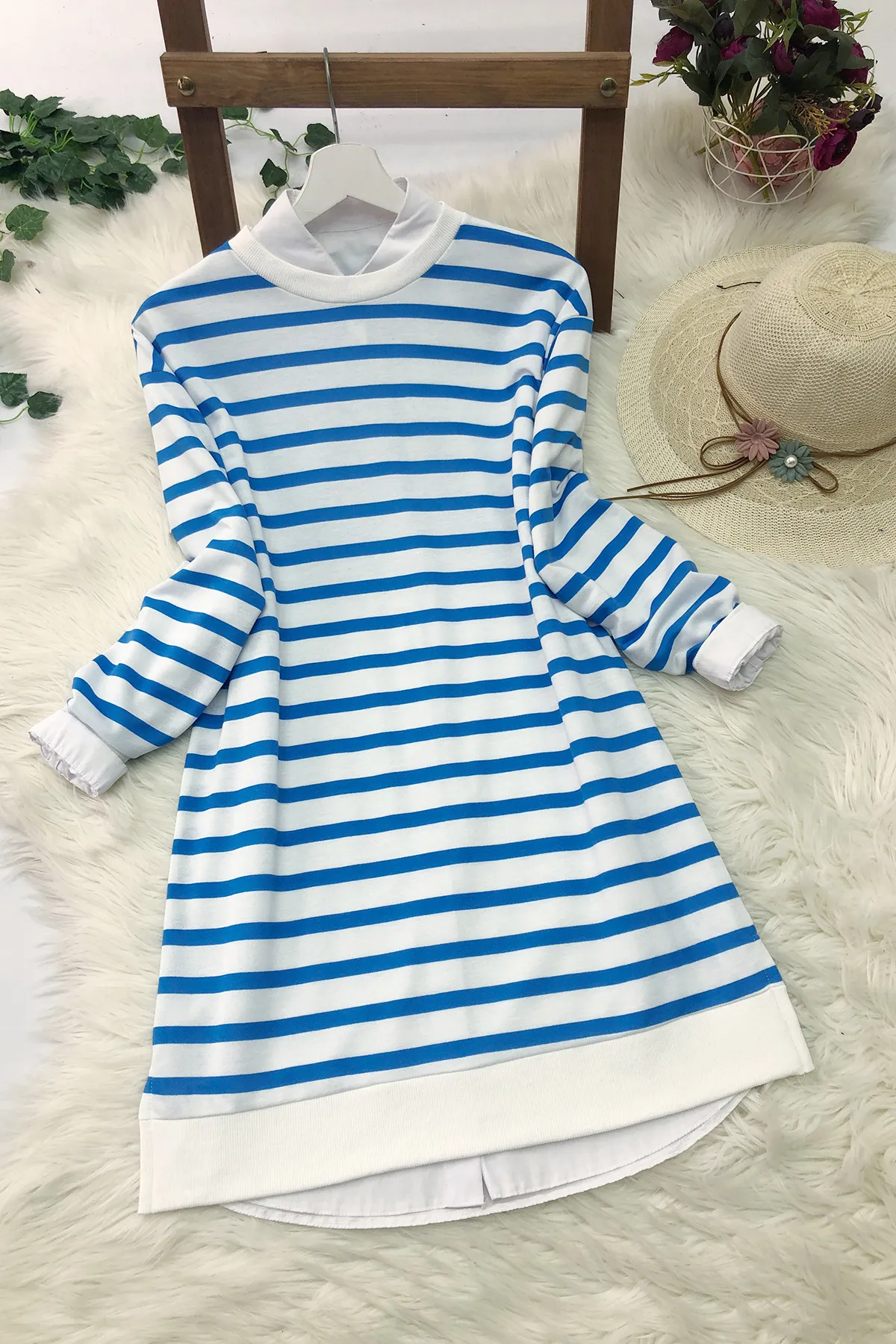 MODAQU  Gestreifte Sweatshirt-Tunika – Blau