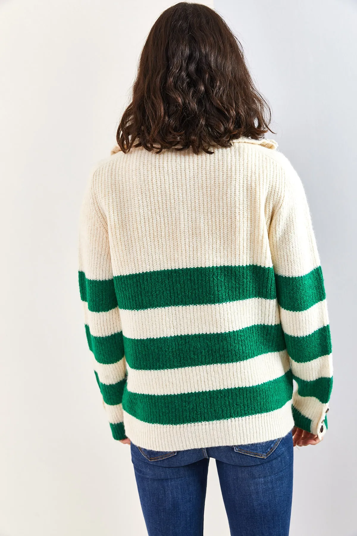 Bianco Lucci  Rollkragenpullover für Damen mit Reißverschluss, dicken gestreiften Ärmeln, Knöpfen und detailliertem Strickpullover