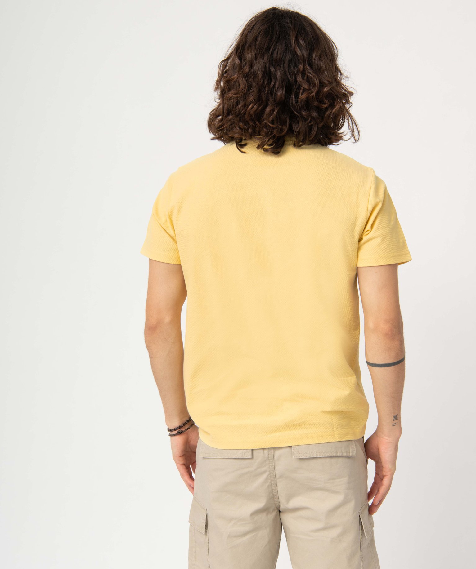 Tee-shirt homme col tunisien en maille texturée jaune | GEMO