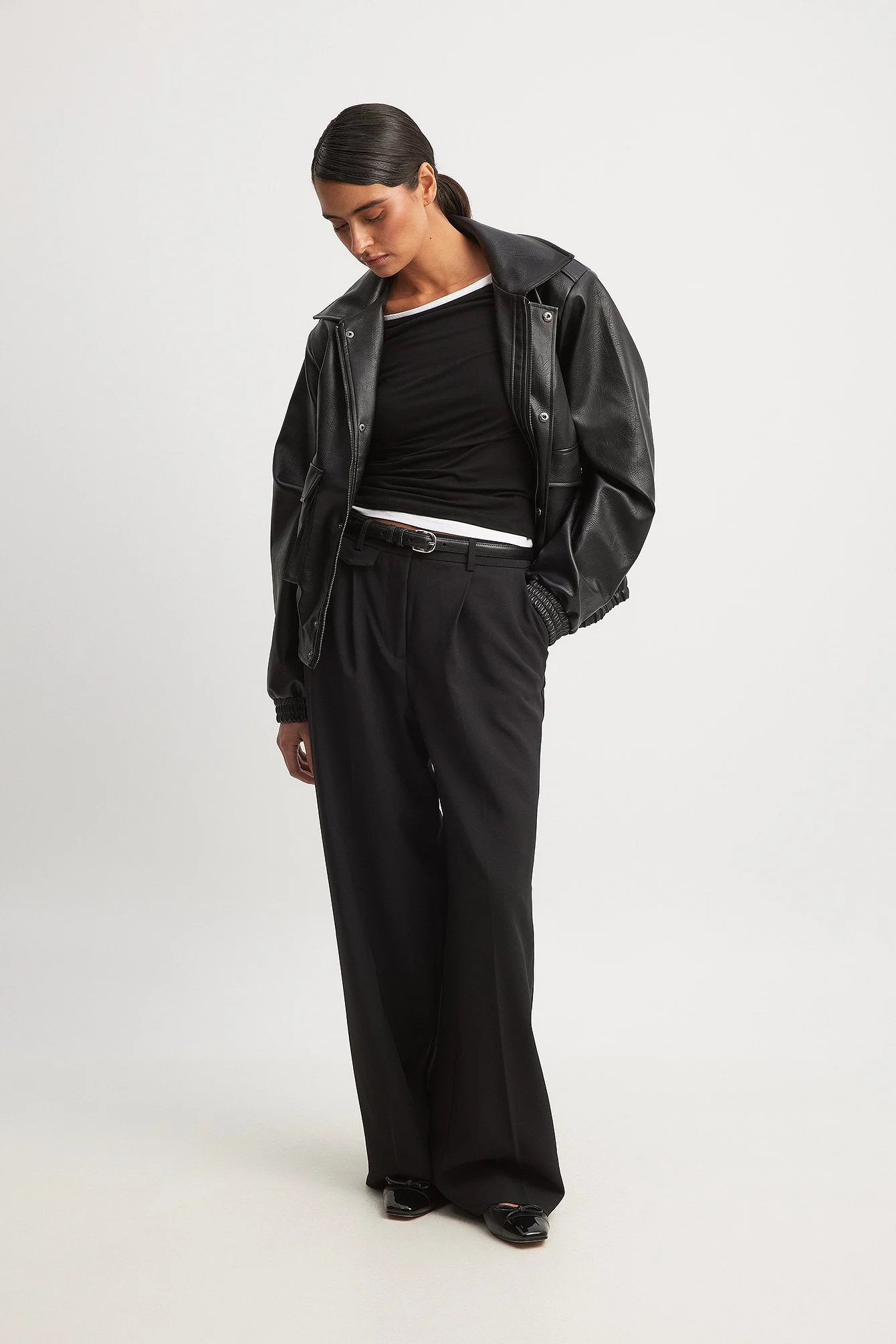 Anzughose mit mittlerer Taille und Fronttaschen