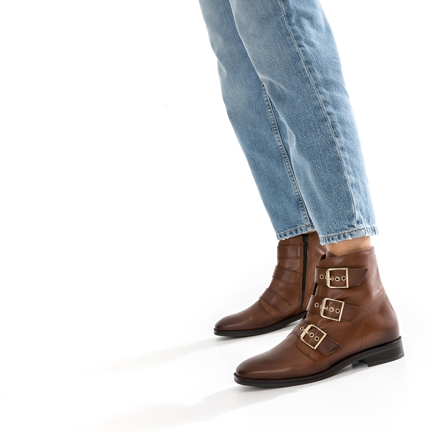 Boots cognac en cuir éco-conçu avec 3 brides