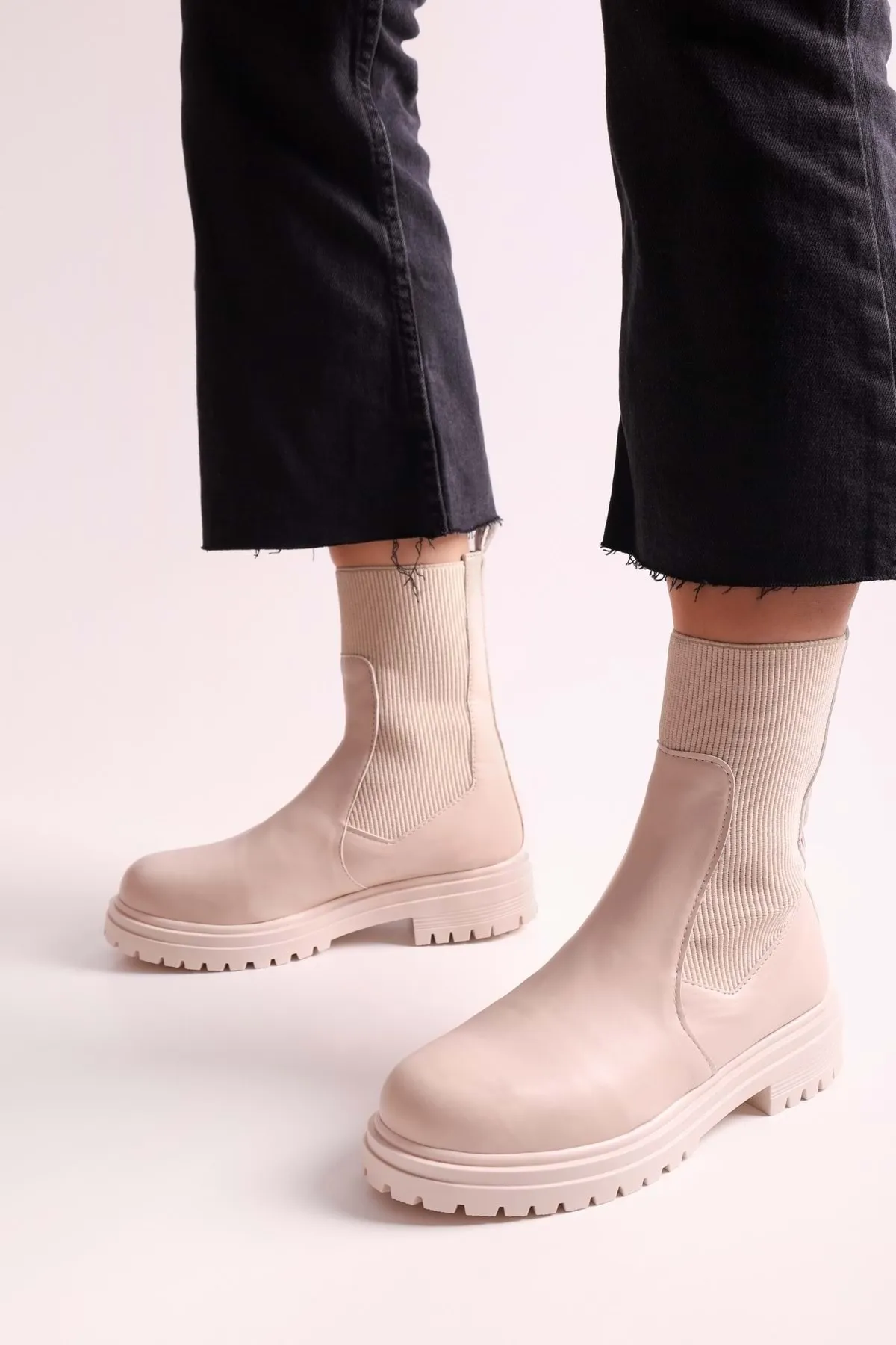 Shoeberry  Damen Neira Beige Skin Stiefel Beige Skin