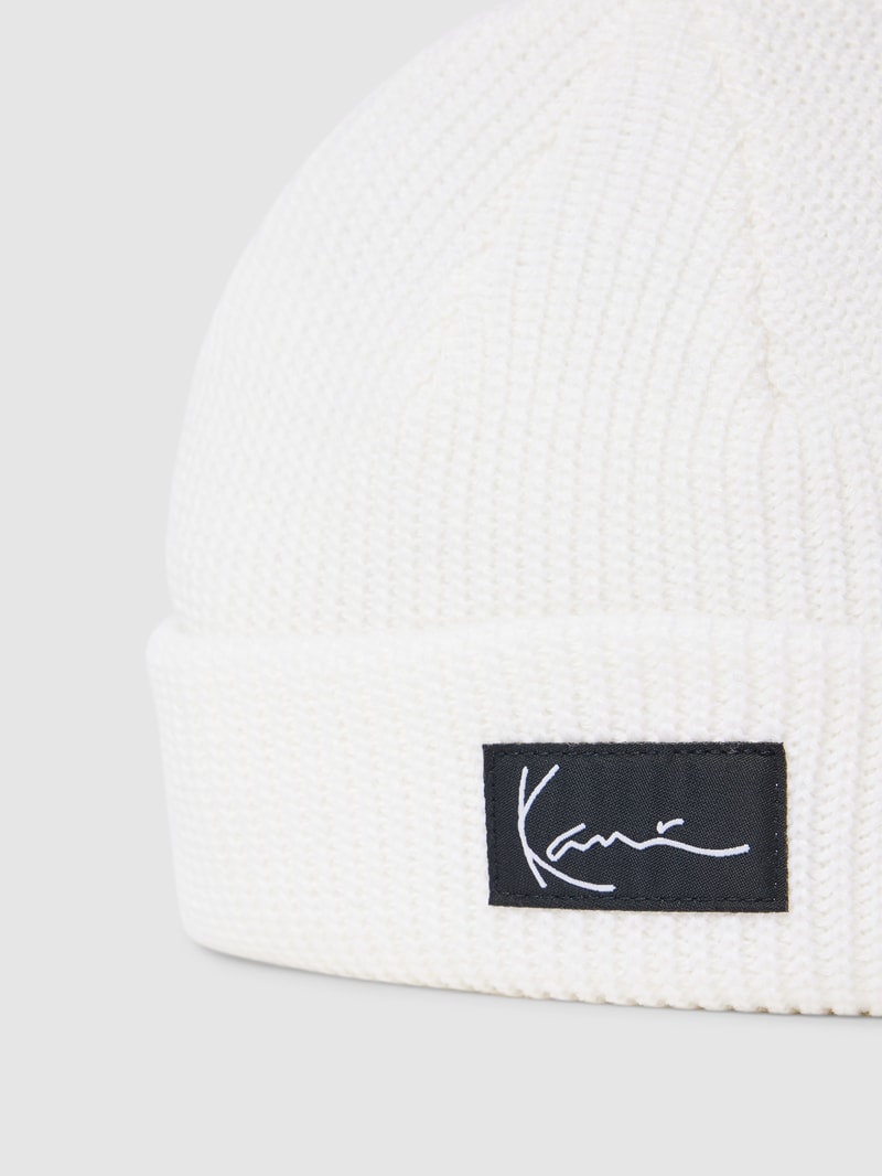Beanie mit Label-Patch Modell 'Signature' in weiß
