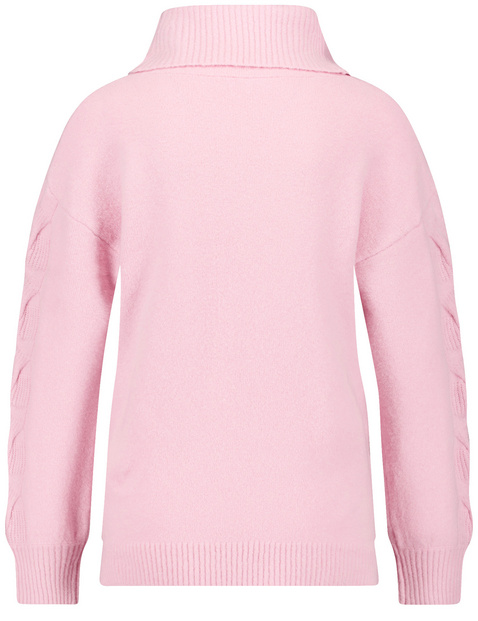 Strickpullover mit Zopfmuster