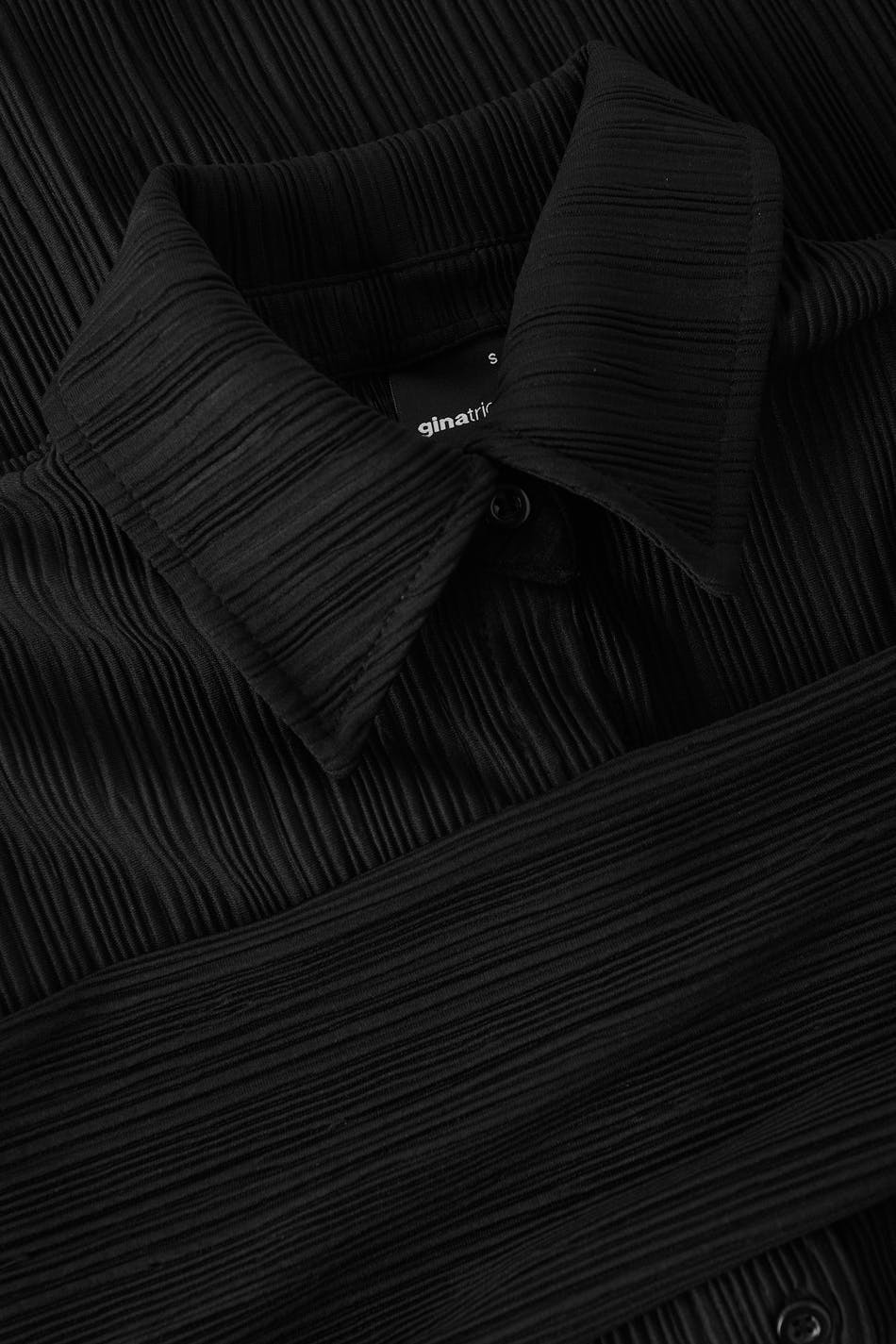 Pleated shirt