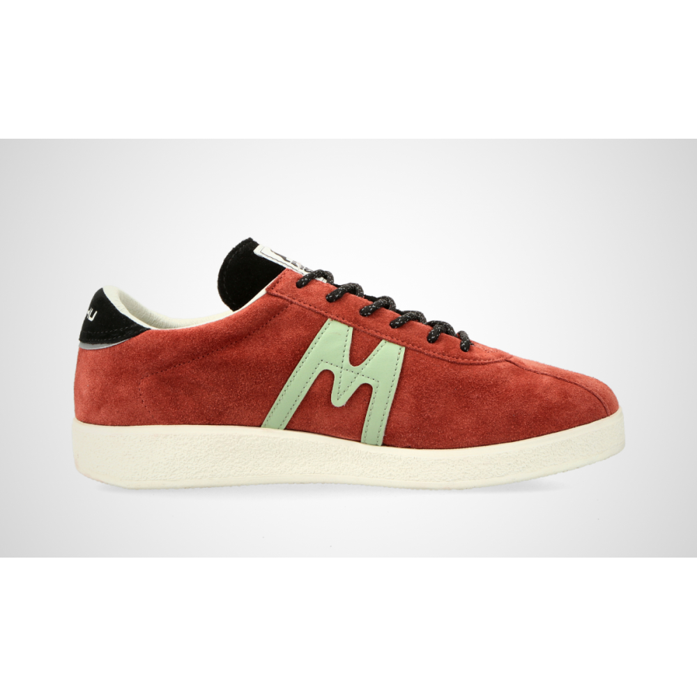 Karhu Trampas F809022 / rot