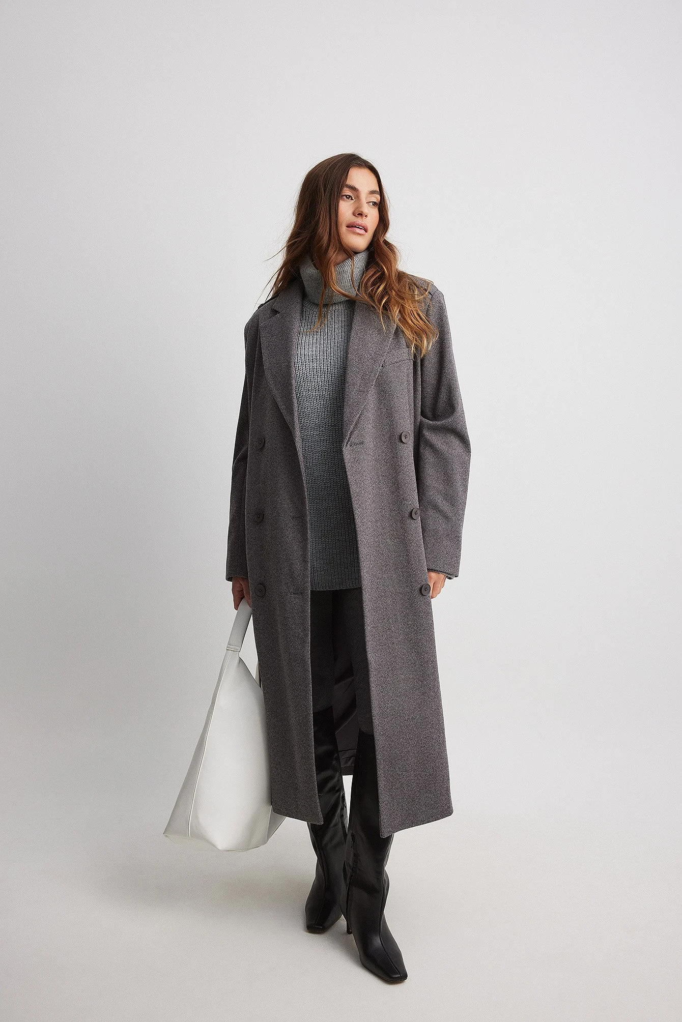 Langer Trenchcoat mit Fischgrätmuster